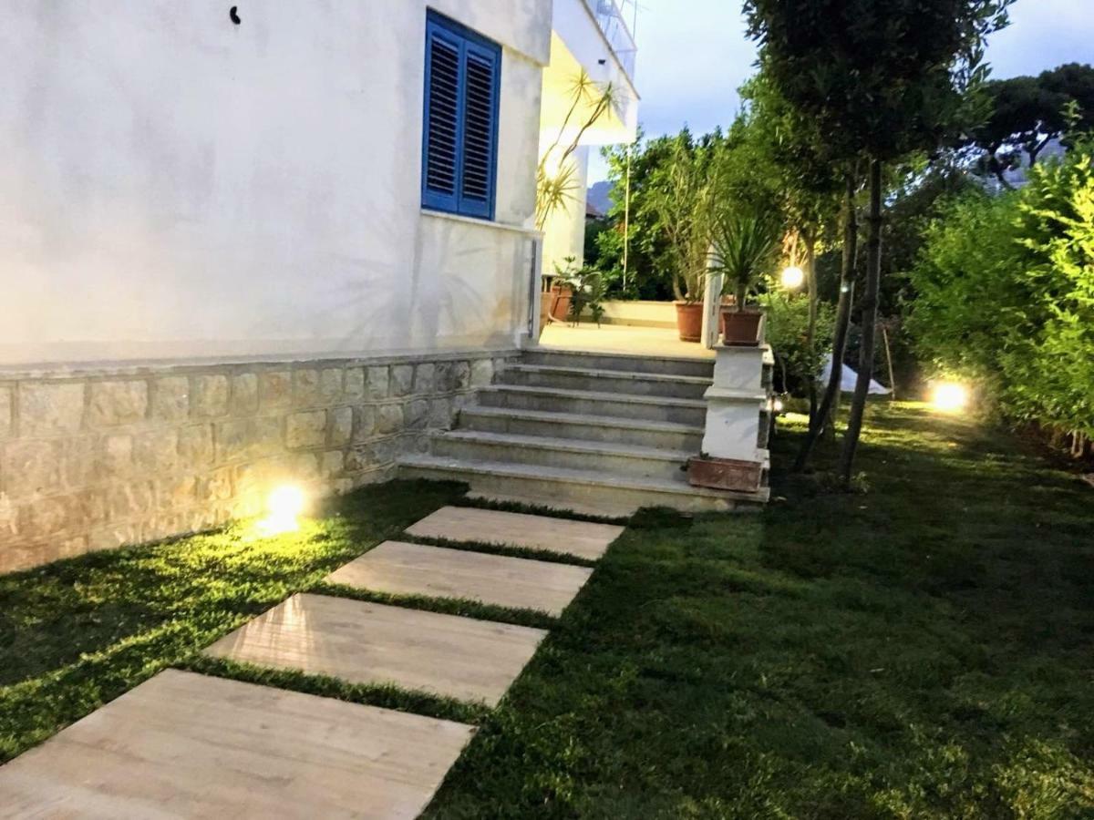 Mondello Beach The House With Green Lawns Villa ภายนอก รูปภาพ