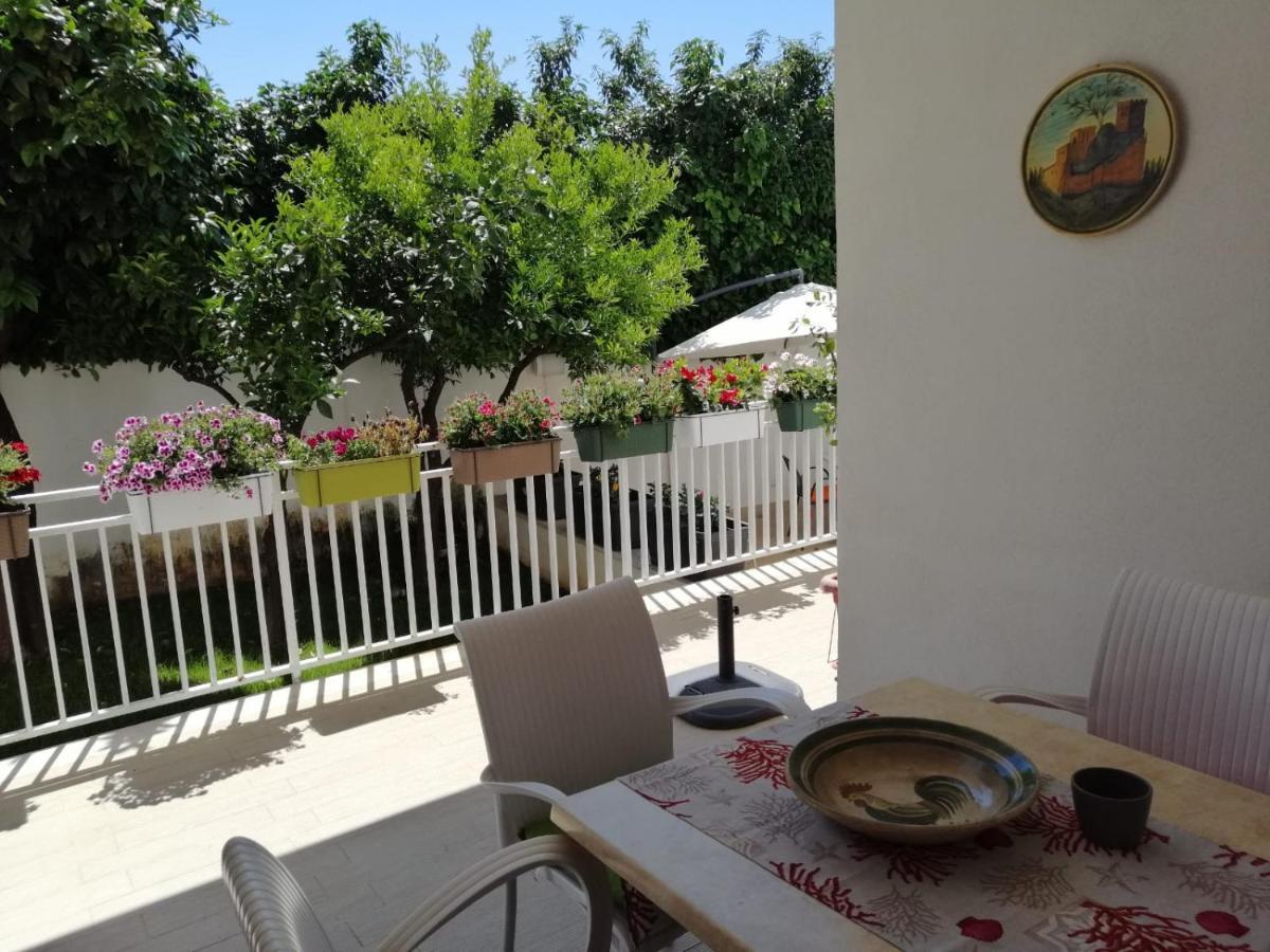 Mondello Beach The House With Green Lawns Villa ภายนอก รูปภาพ