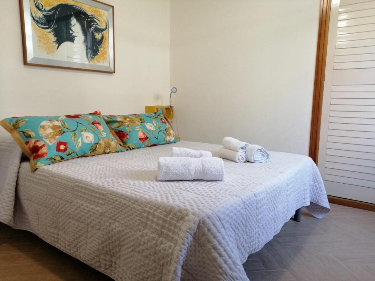 Mondello Beach The House With Green Lawns Villa ภายนอก รูปภาพ
